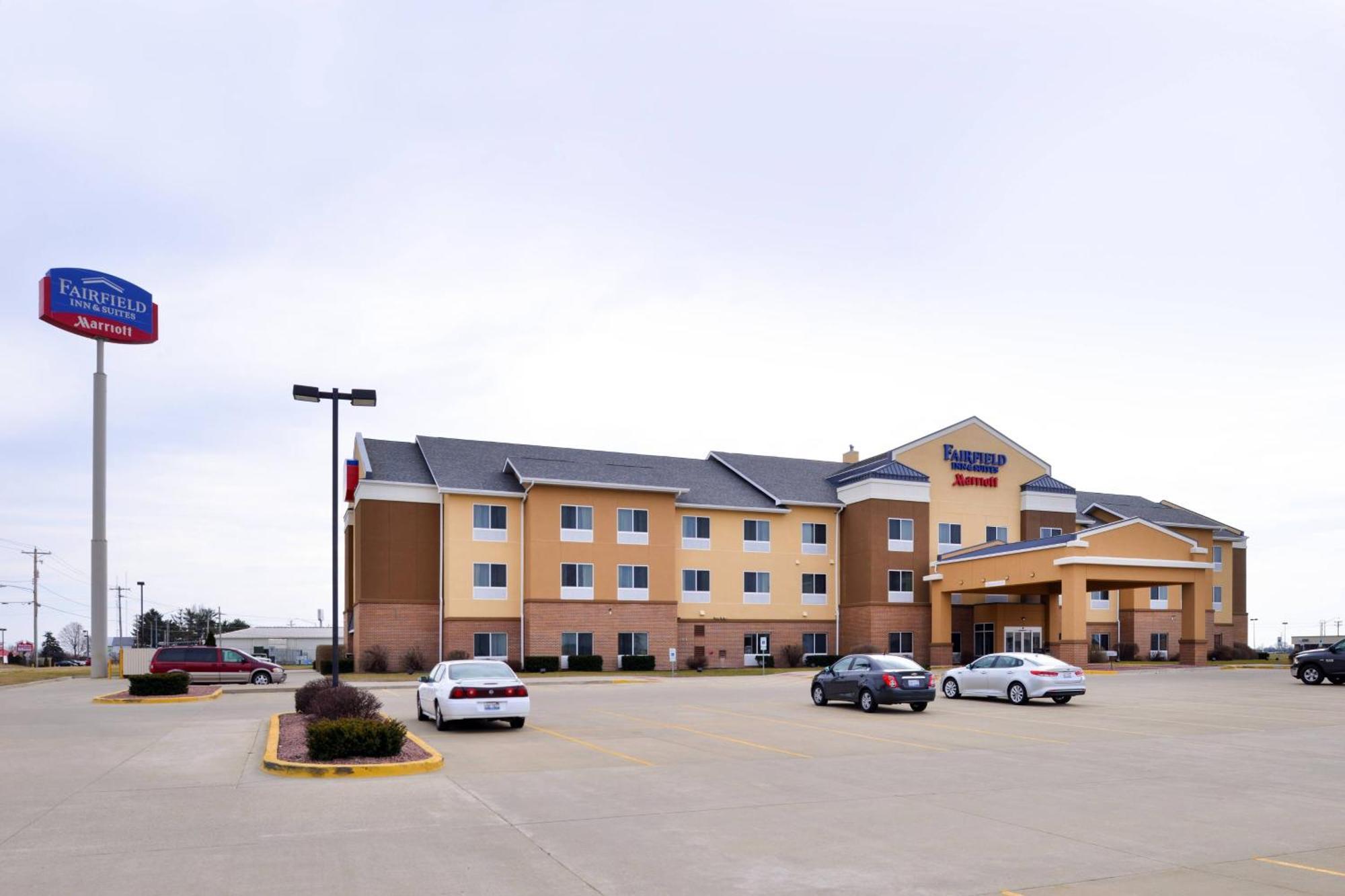 Fairfield Inn & Suites Bloomington Bagian luar foto